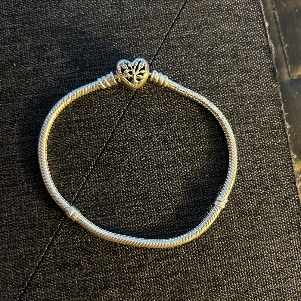 Pandora Moments Family Tree Heart Clasp Snake Chain Bracelet